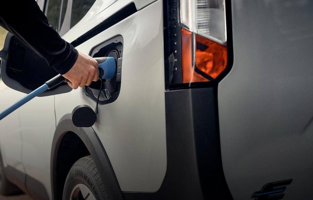 Ford E-Tourneo Courier opladen